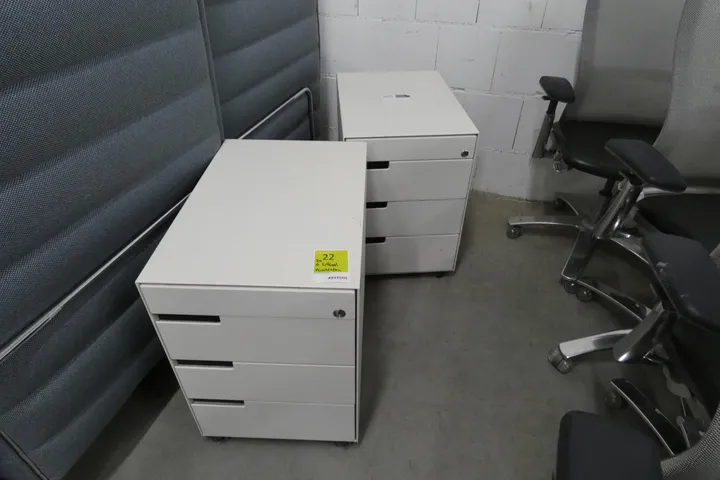 2x Schreibtischcontainer